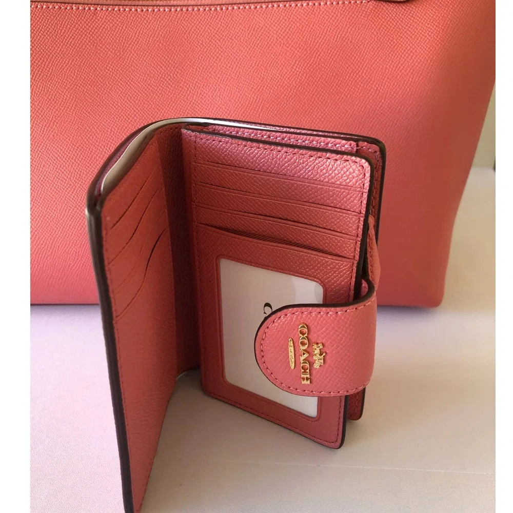 🔥Price drop Coach Gallery Tote in Taffy/Gold and wallet set - Picture 13 of 16